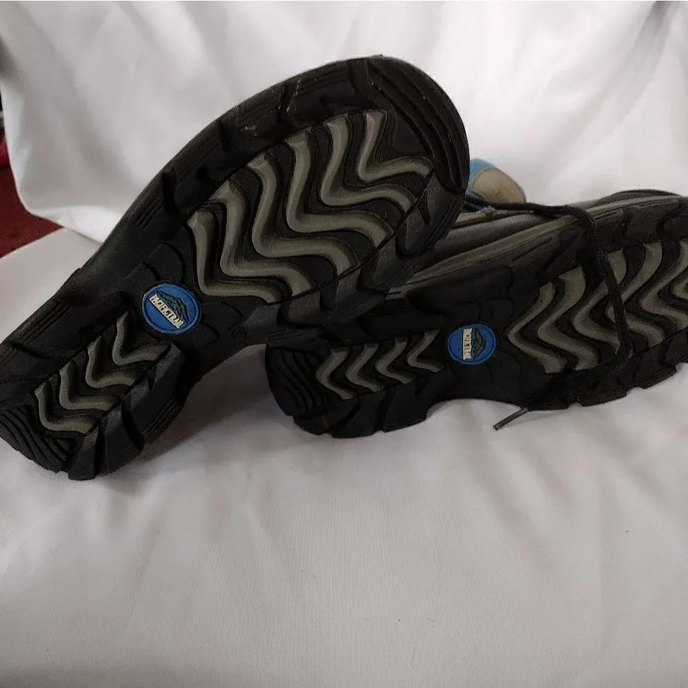 Pacific trail boots